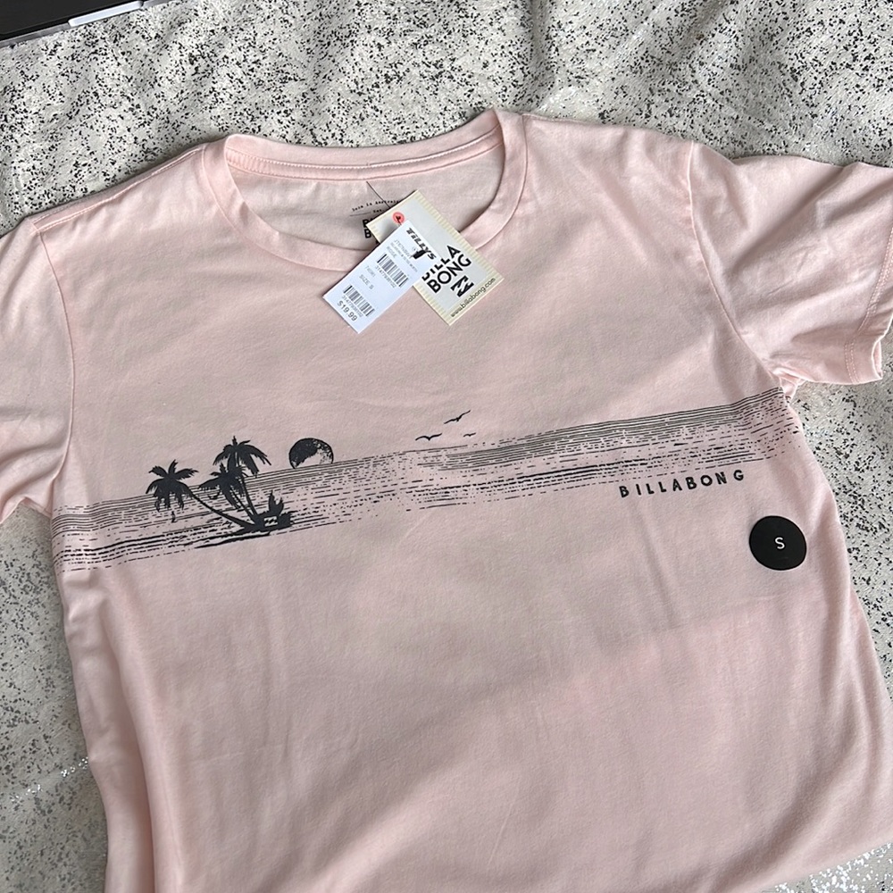 NWT Billabong T-shirt